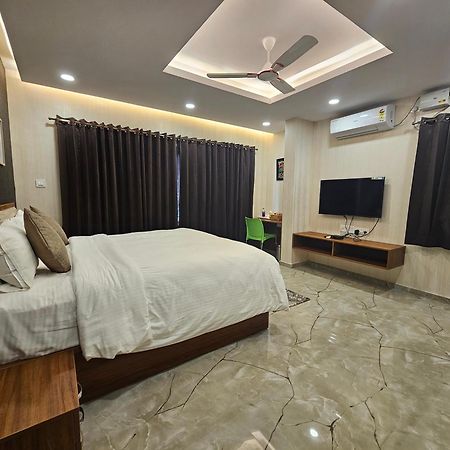 The Urban Nest Hotel Bangalore Exterior photo