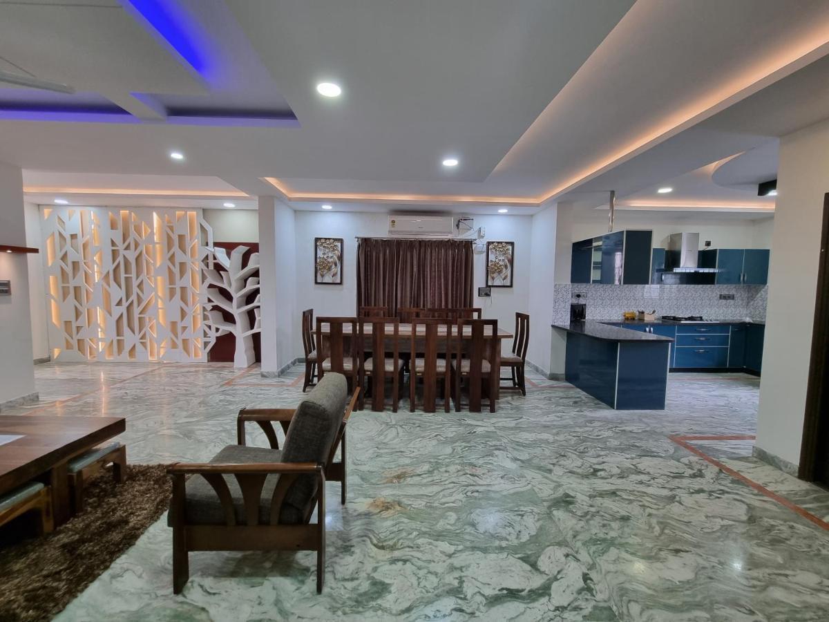 The Urban Nest Hotel Bangalore Exterior photo