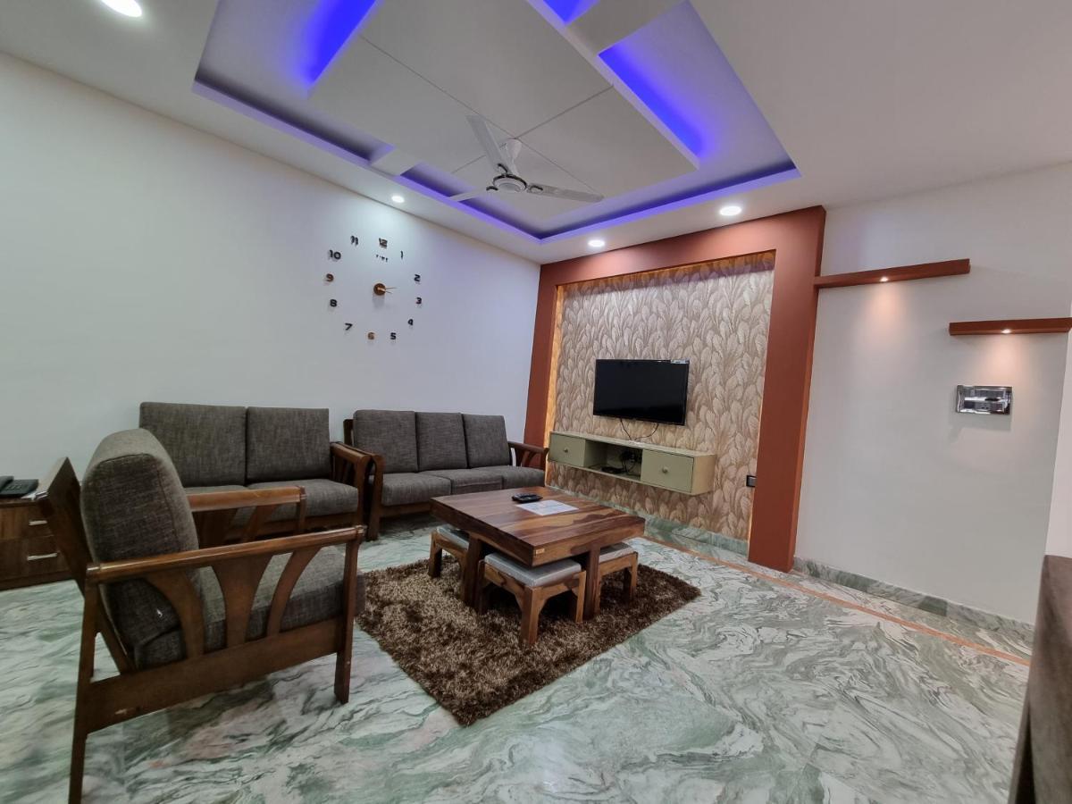 The Urban Nest Hotel Bangalore Exterior photo